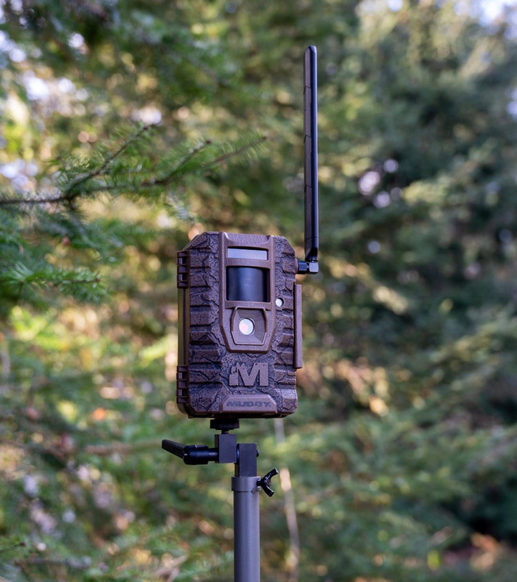 Muddy Mitigator 2.0 Cell Camera (SD + AA Batteries Included)