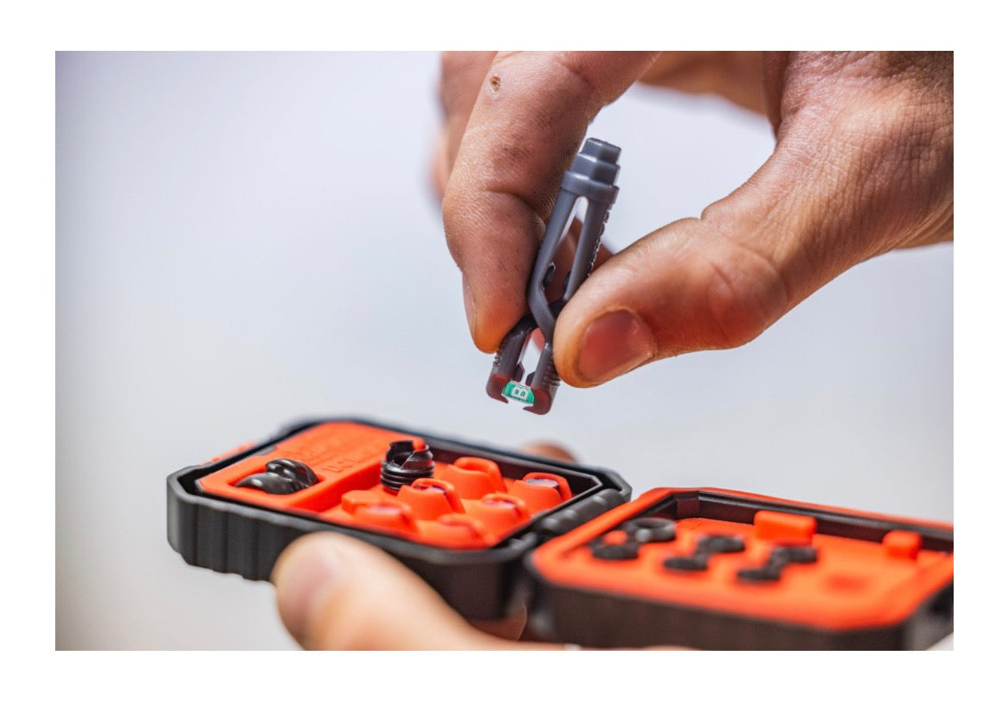 TOUCHLESS INSTALLATION TOOL